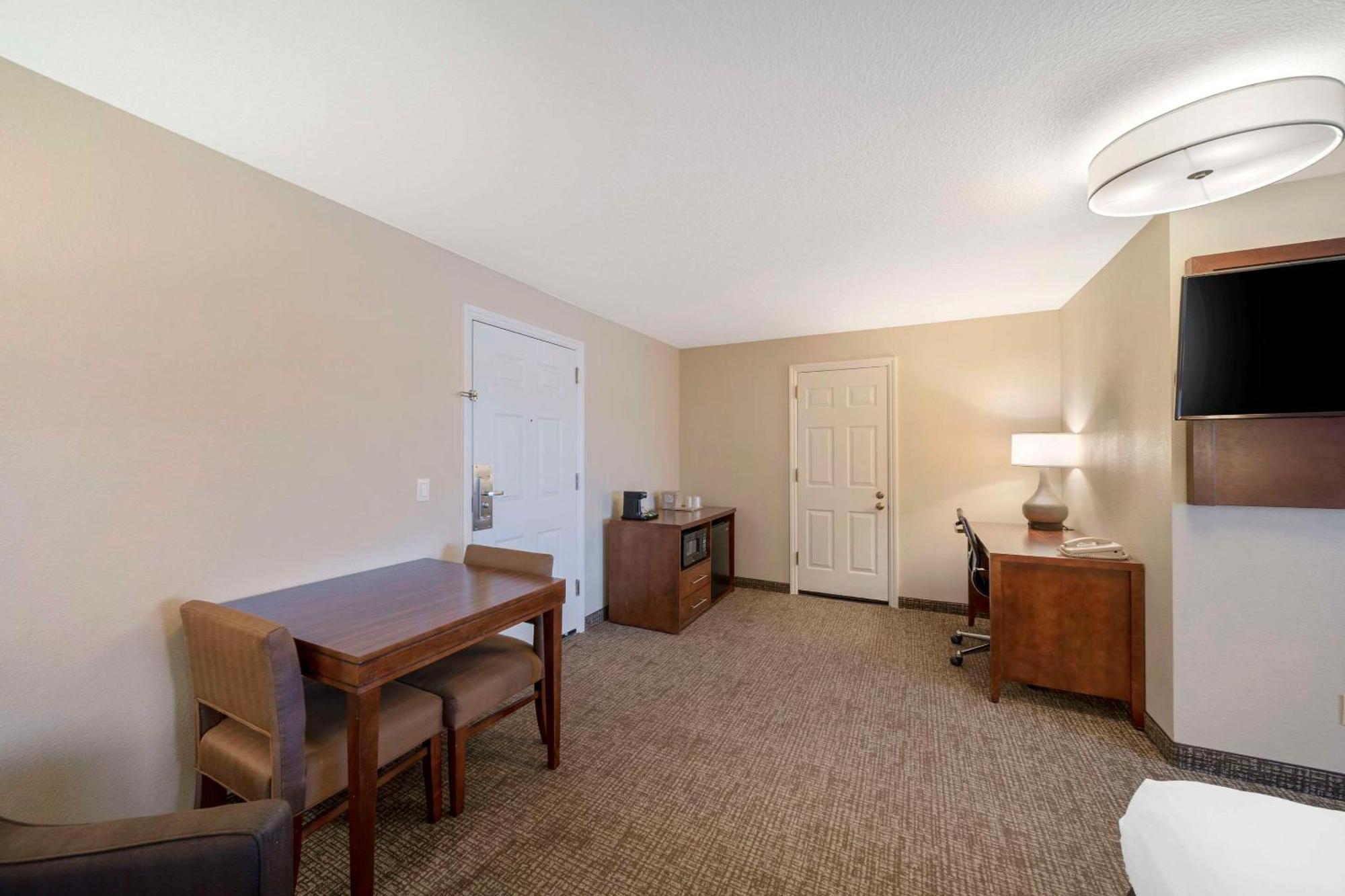 Comfort Suites Red Bluff Near I-5 Ngoại thất bức ảnh